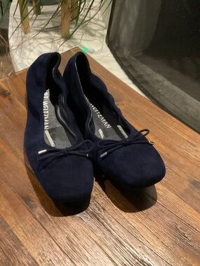 Stuart Weitzman Suede Ballet Flat navy size 7